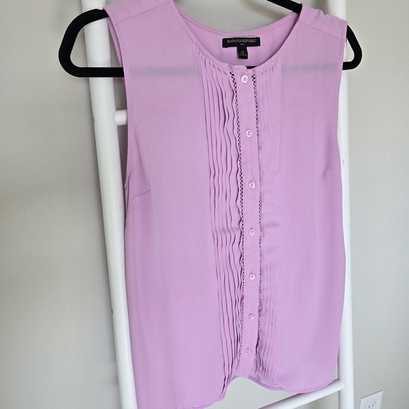 Banana Republic Light Pink Pleated Blouse - Picture 3 of 5